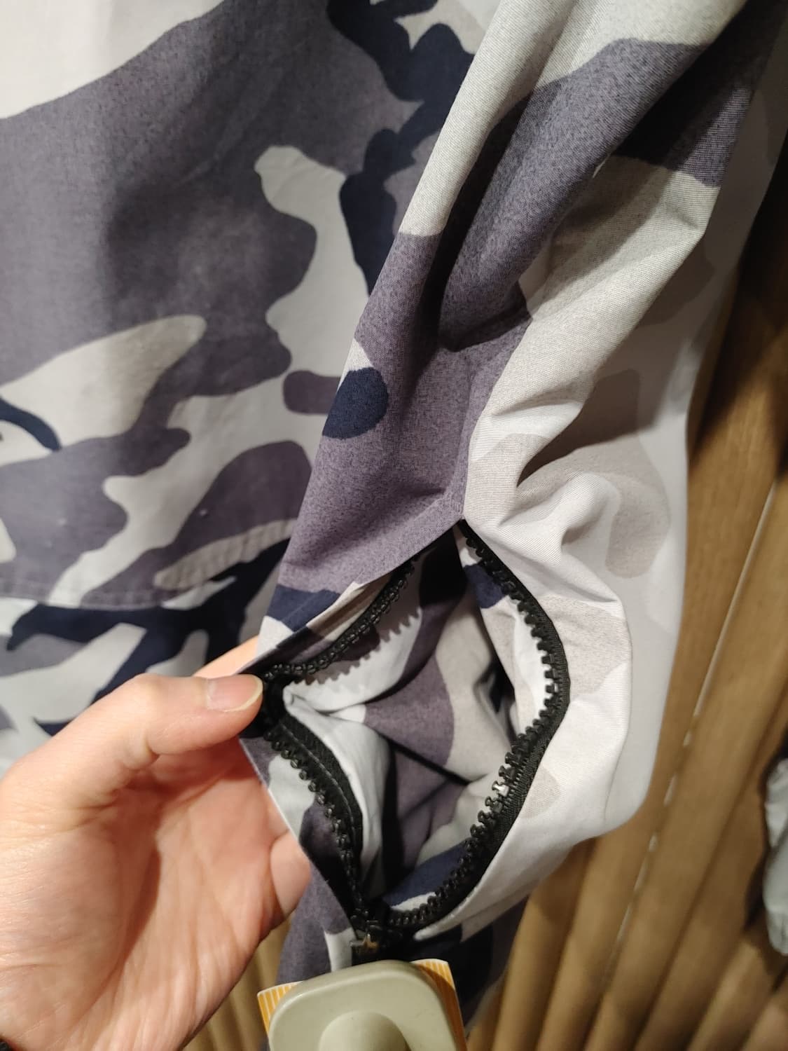 무배) 칼하트 카모 바람막이 아노락 자켓 - M 상품이미지5