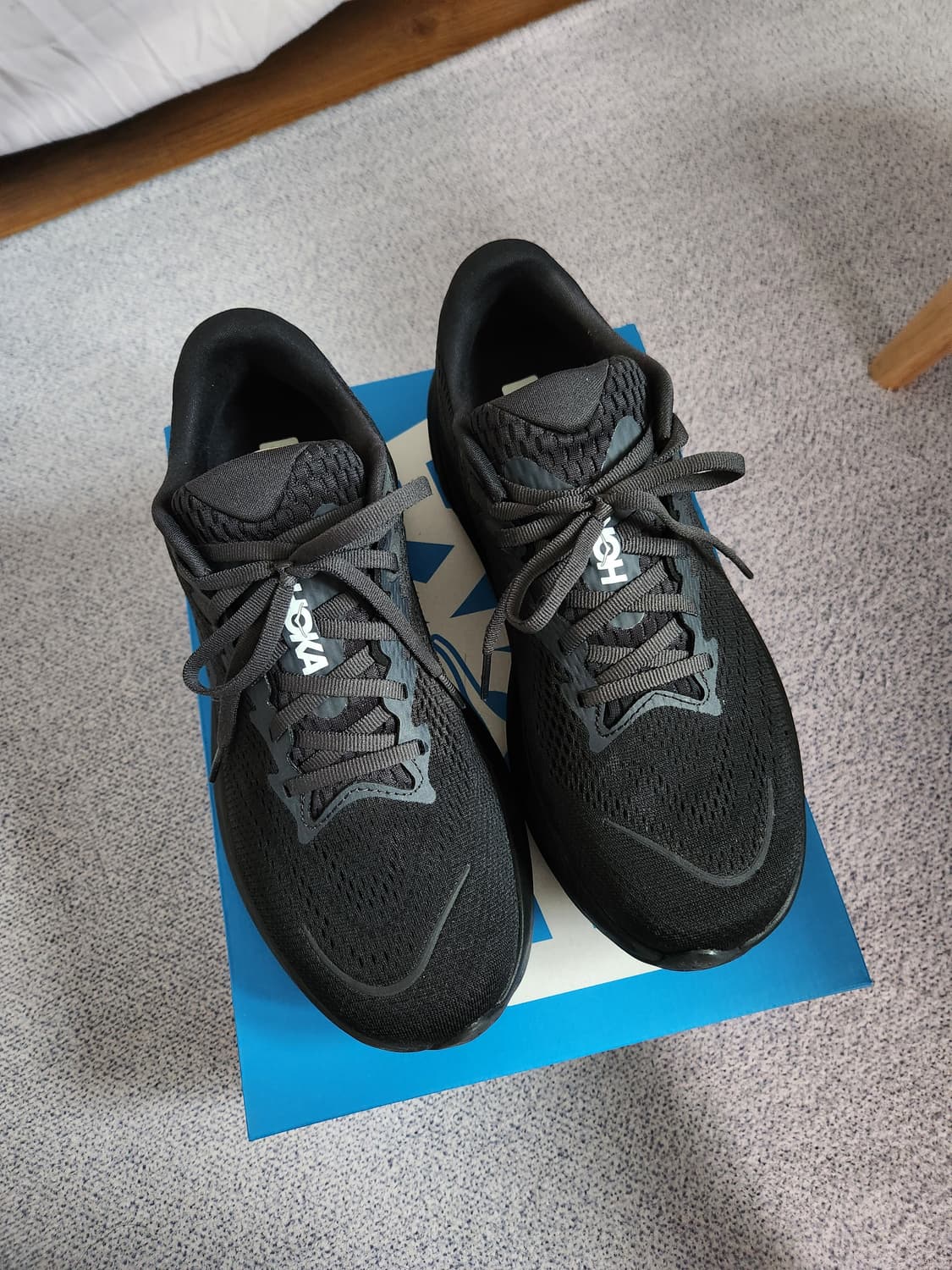 호카 링컨4 러닝화 블랙 270사이즈 팝니다. 상품이미지1