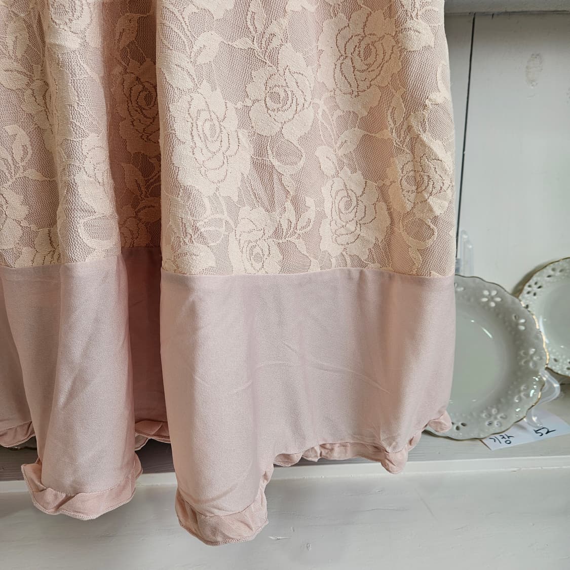 엑시즈팜(Axes Femme) 로즈 레이스 슬리브리스 원피스 상품이미지5