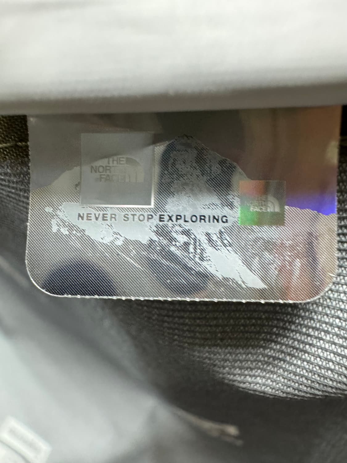 슈프림 x 노스페이스 서밋 시리즈 아우터 테이프 심 자켓 올리브 M 상품이미지7