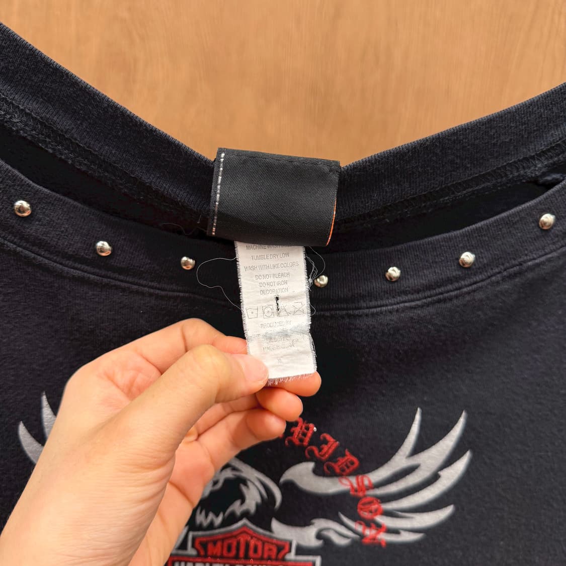 할리데이비슨 슬리브리스 티셔츠 이글 로고 프린팅 메탈 스터드 디테일 블랙 상품이미지8