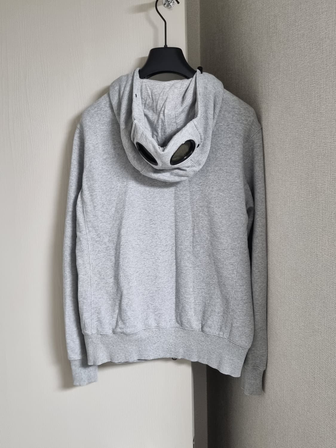 cp컴퍼니 고글 후드집업 상품이미지2