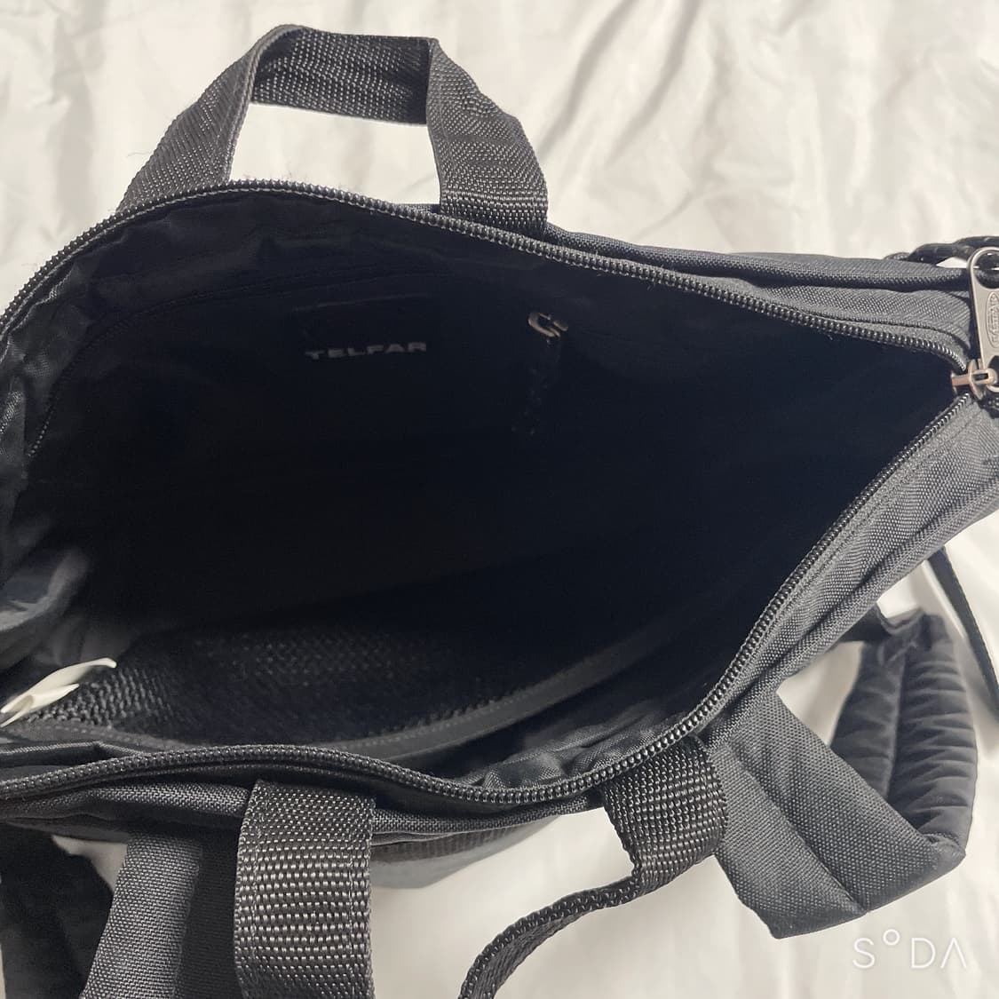 텔파 x 이스트팩 크로스백 블랙 상품이미지6