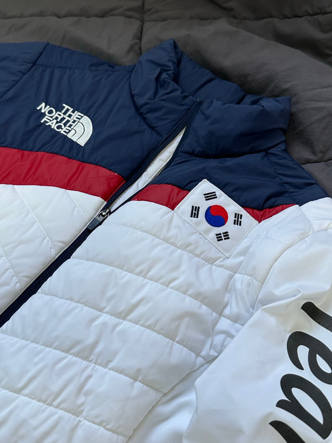 노스페이스 평창 동계 올림픽 국대 경량패딩 미디움 상품이미지3