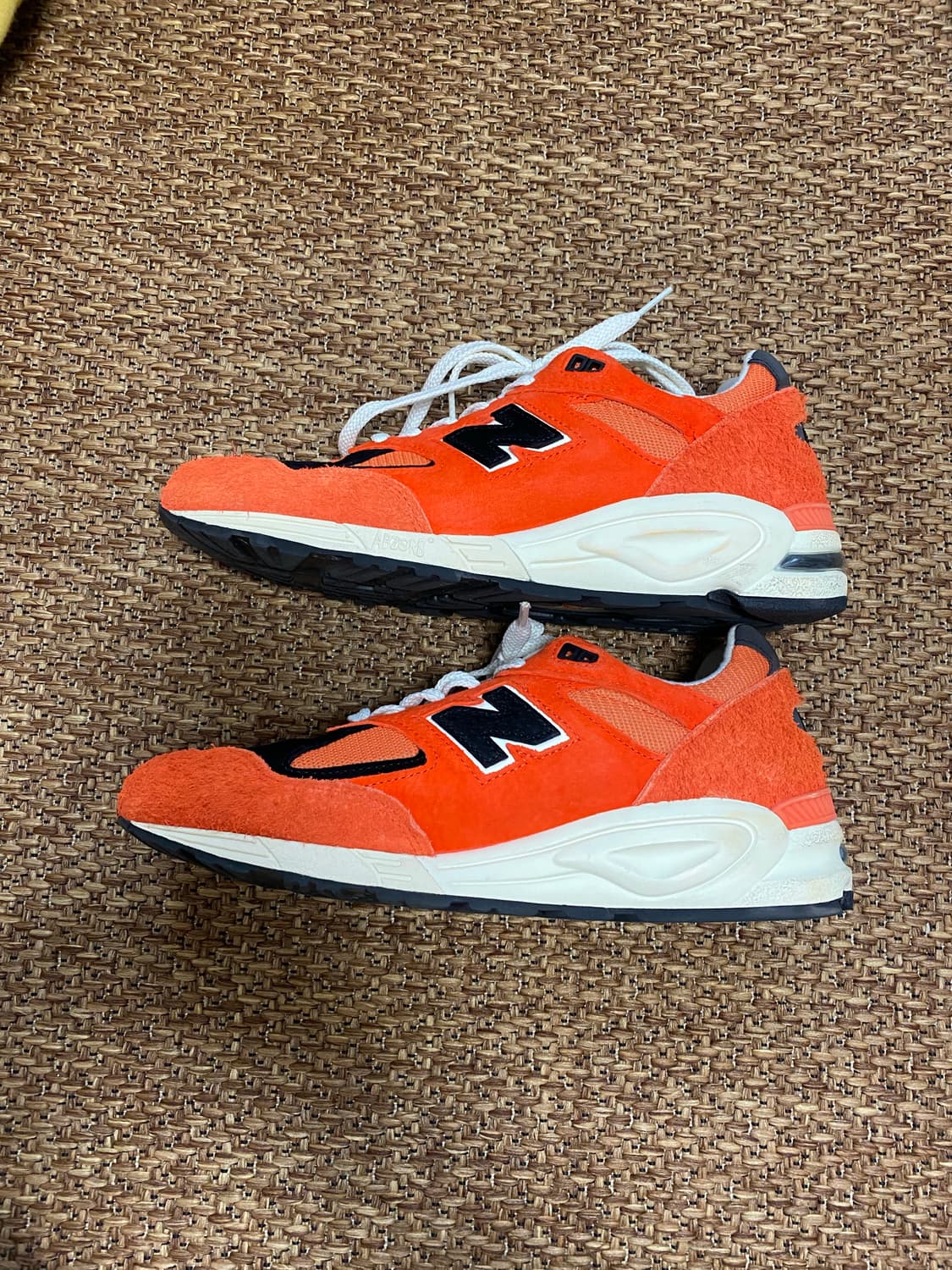 뉴발란스 990 상품이미지1
