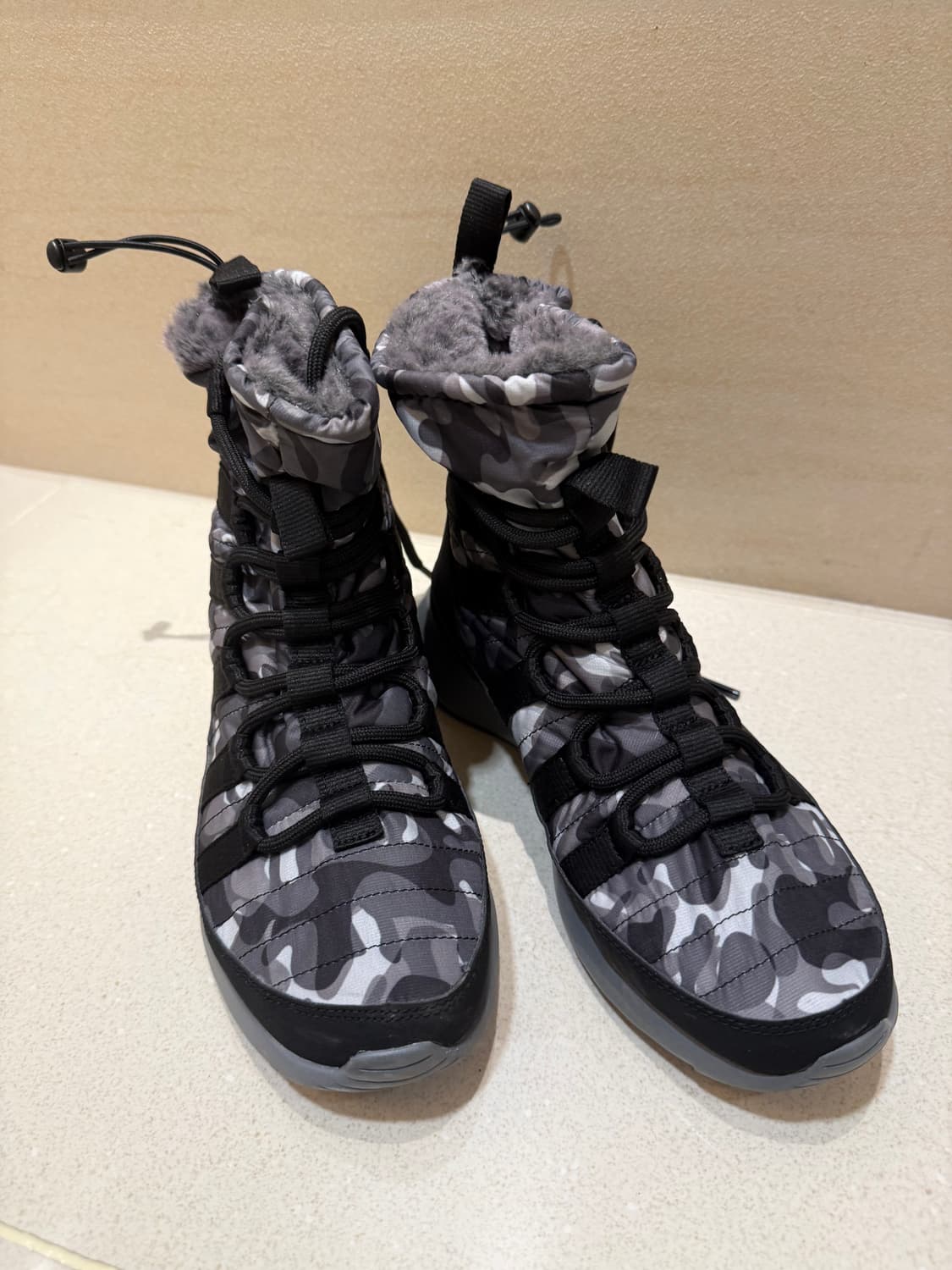(1회착) 나이키 카모 방한 부츠 240 어그 등산 미들부츠 털신 패딩 상품이미지1