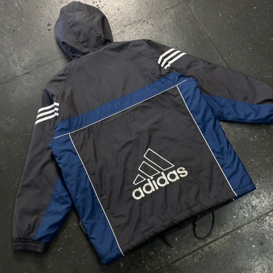 105 아디다스 올드스쿨 누빔 점퍼  상품이미지6