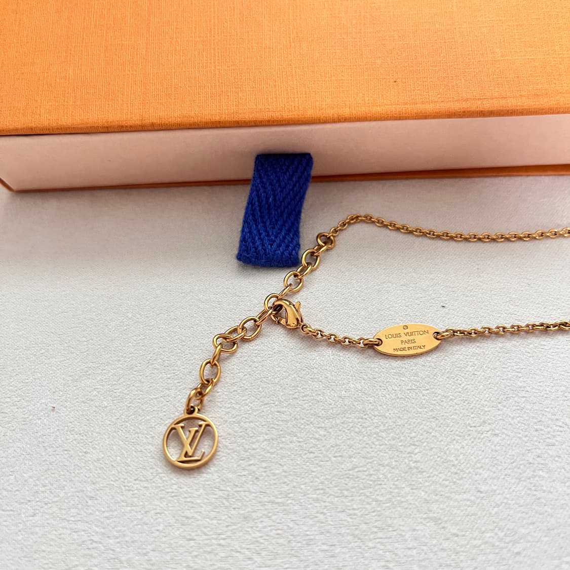 [S급/정품] 루이비통 에센셜 V 목걸이 골드 M61083 상품이미지6