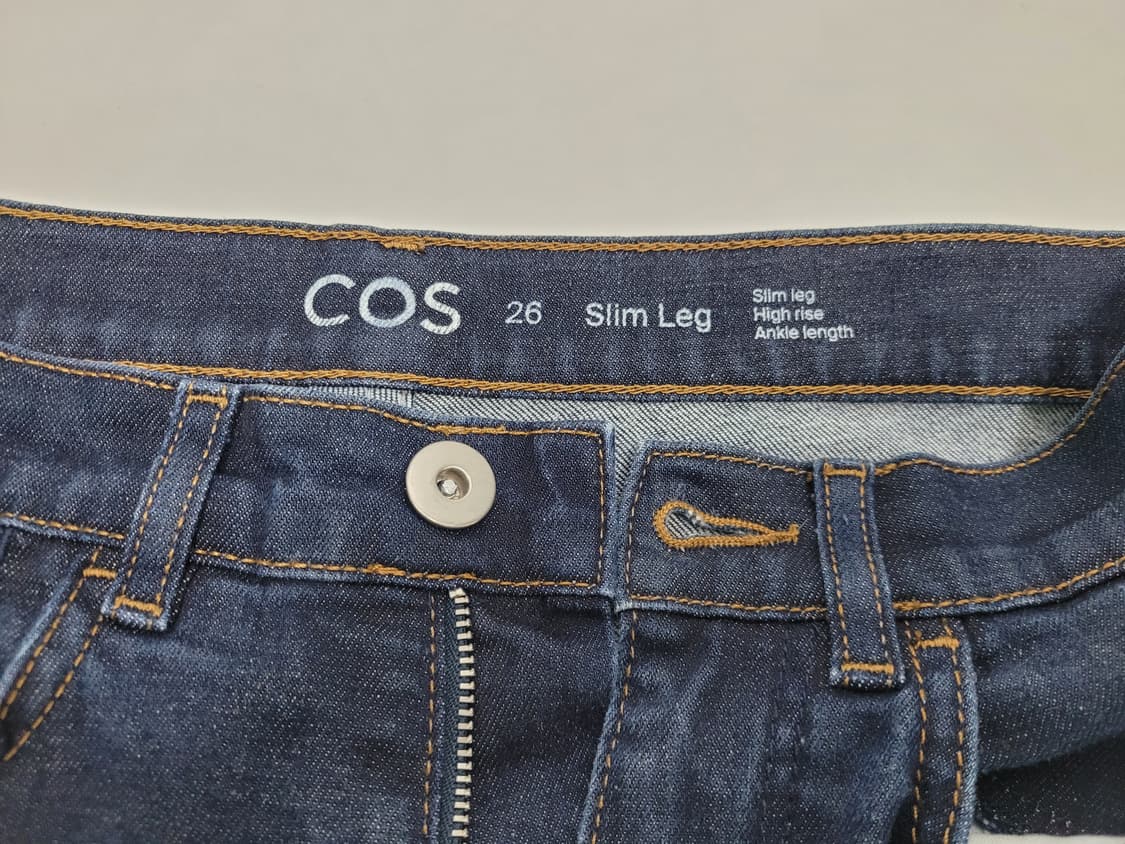 COS 코스 하이라이즈 슬림핏 데님 청바지 / 여 26 
 상품이미지8