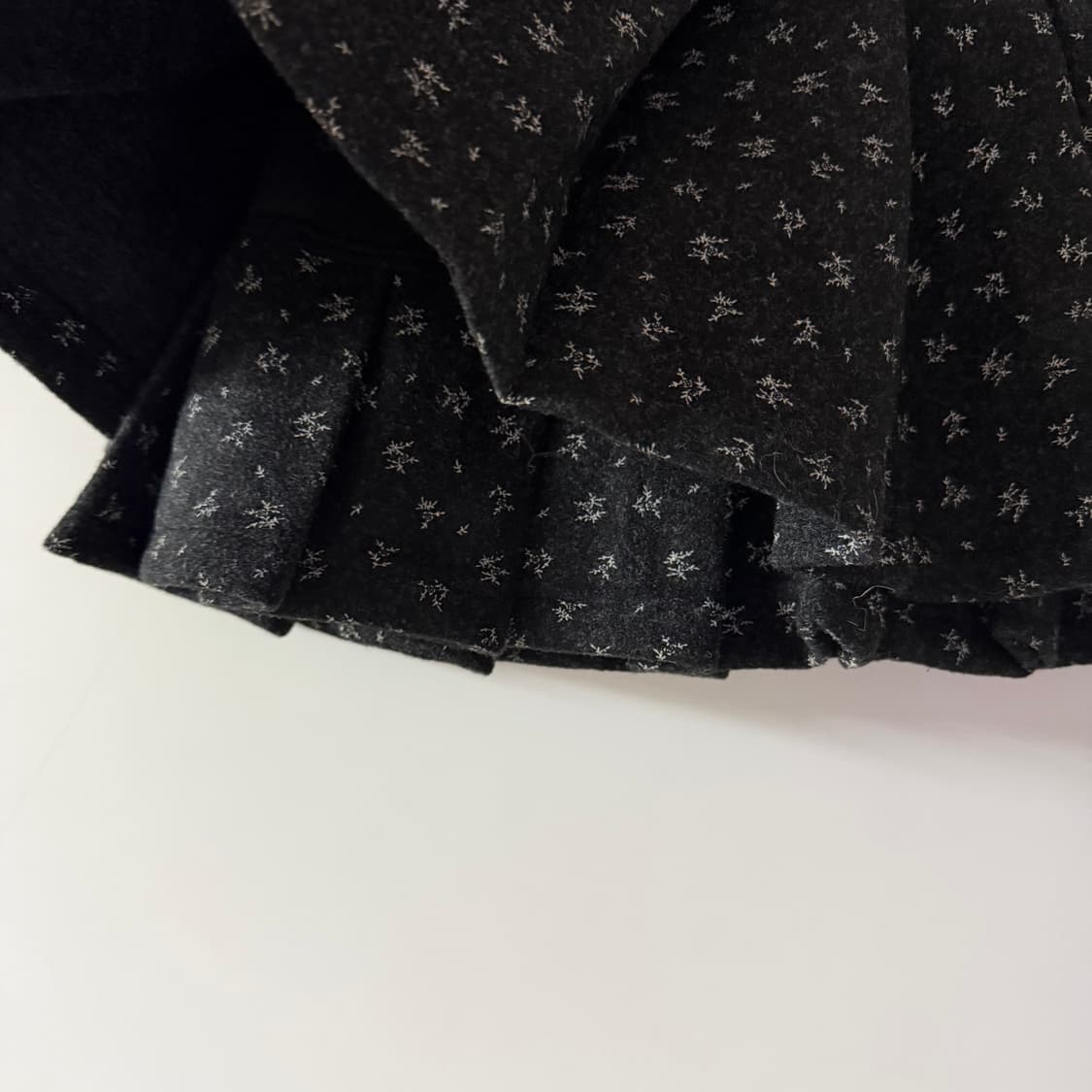 새상품 여자 모직 플리츠 플라워 미니스커트 상품이미지3