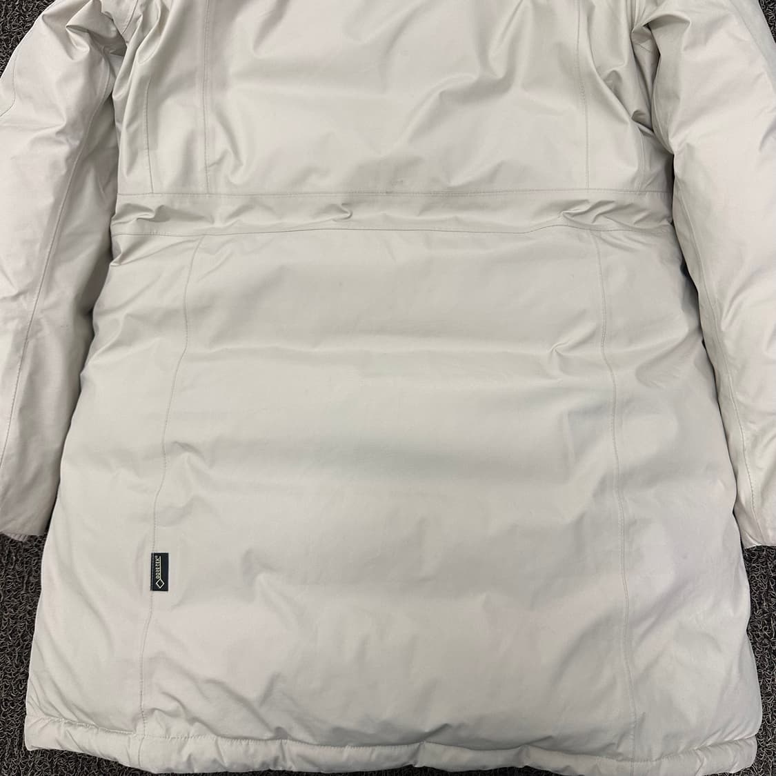 블랙야크 여성 구스다운 고어텍스 롱패딩 105(XL) 상품이미지7