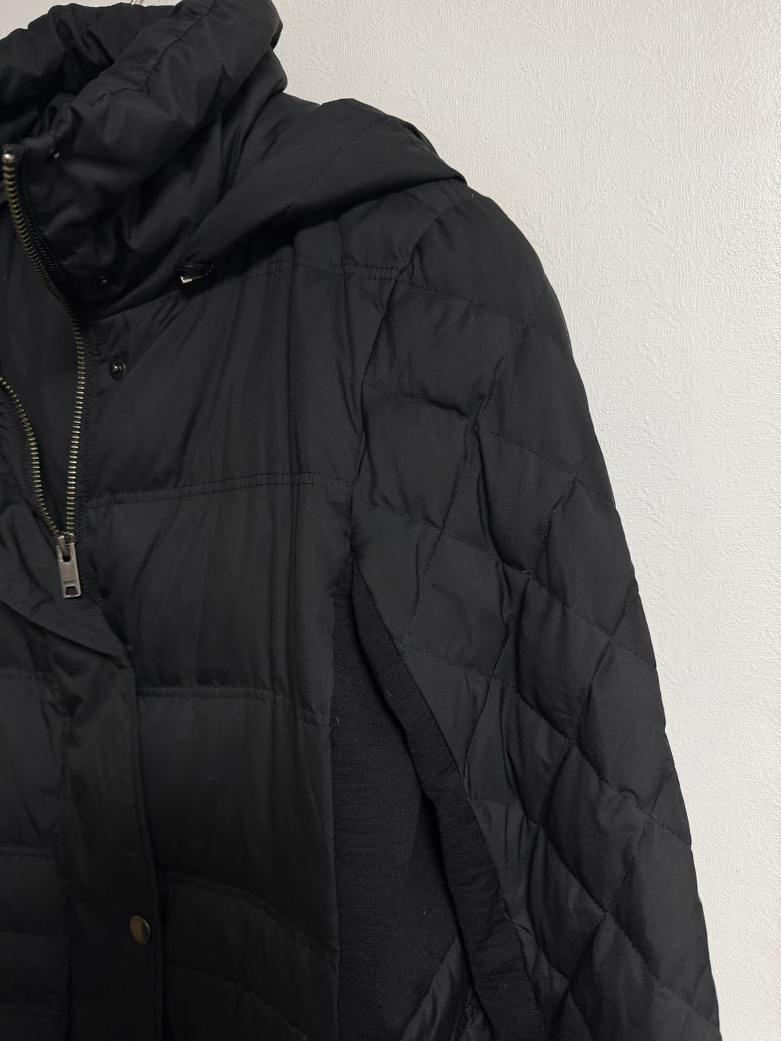 DKNY 블랙 다운코트 상품이미지3