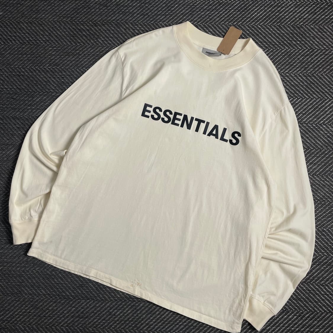 피어오브갓 에센셜 빅로고 박시핏 롱슬리브y 4990 상품이미지1