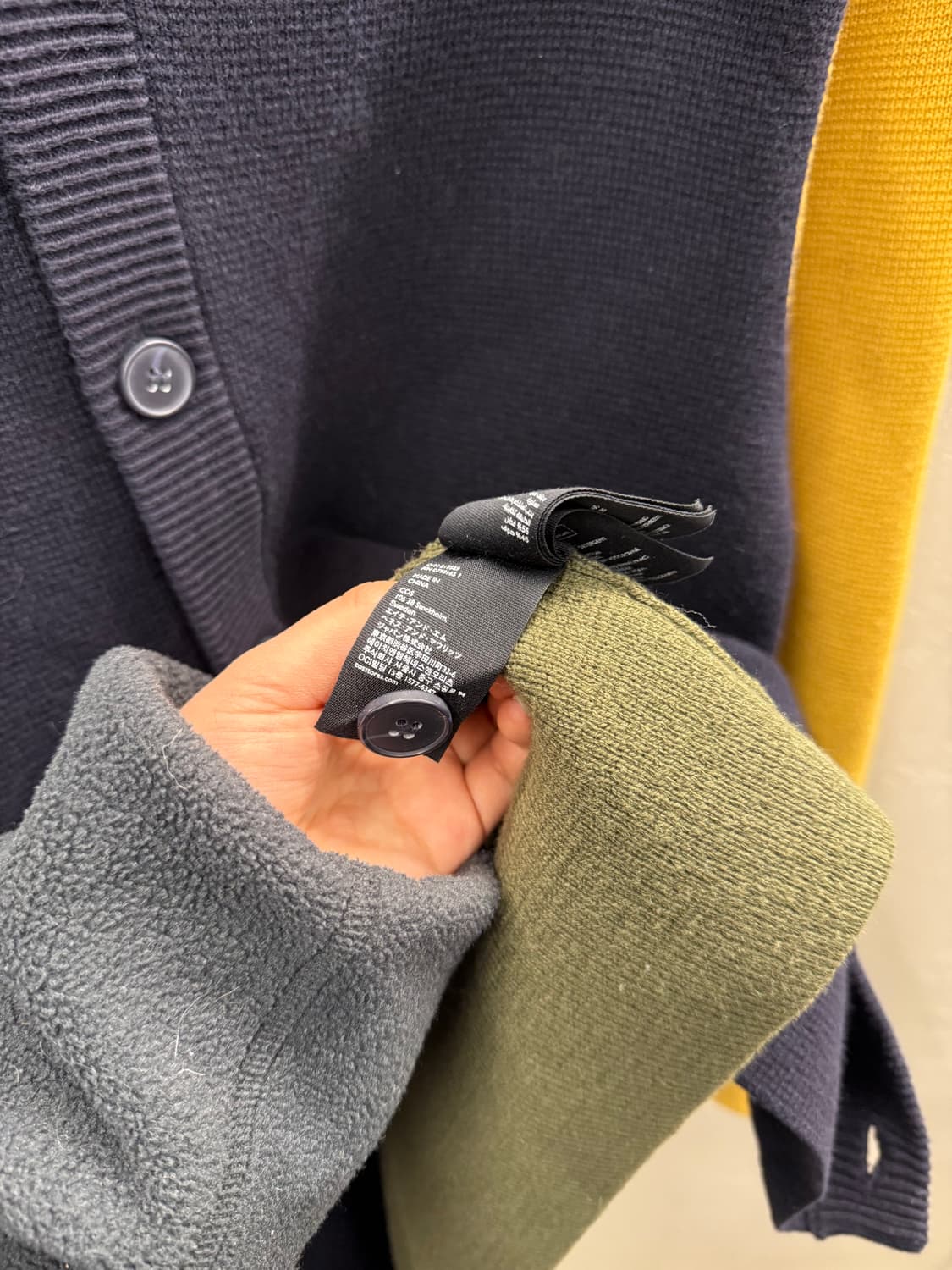 COS Two-tone cardigan L 상품이미지4