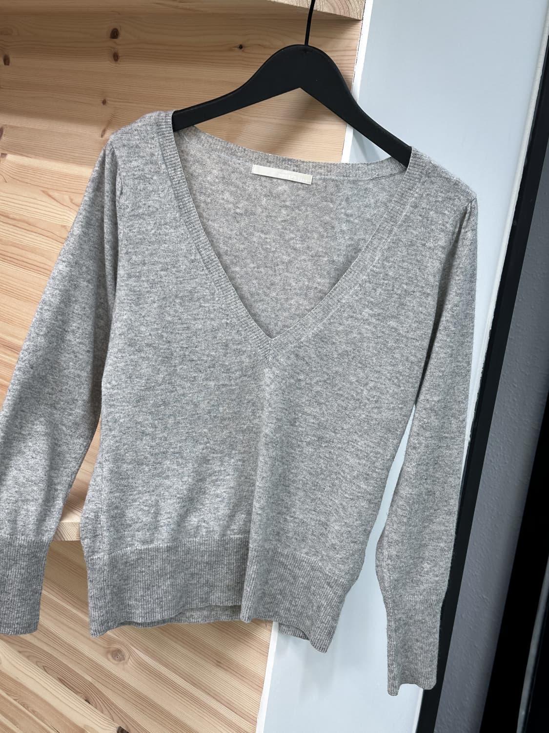 gray deep v wool knit 상품이미지2