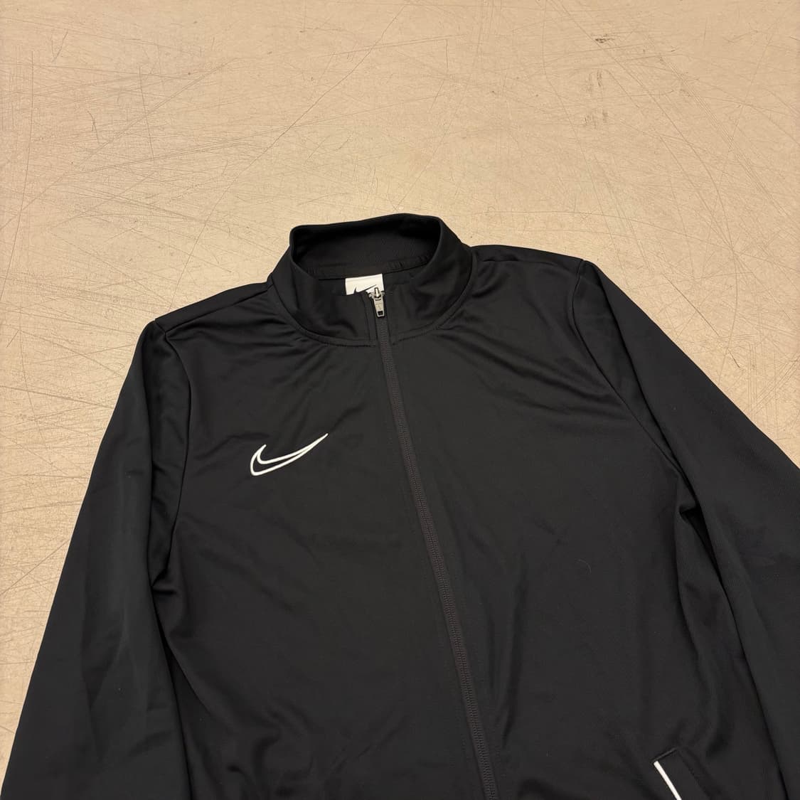 나이키 스우시 드라이핏 러닝 집업 상품이미지2