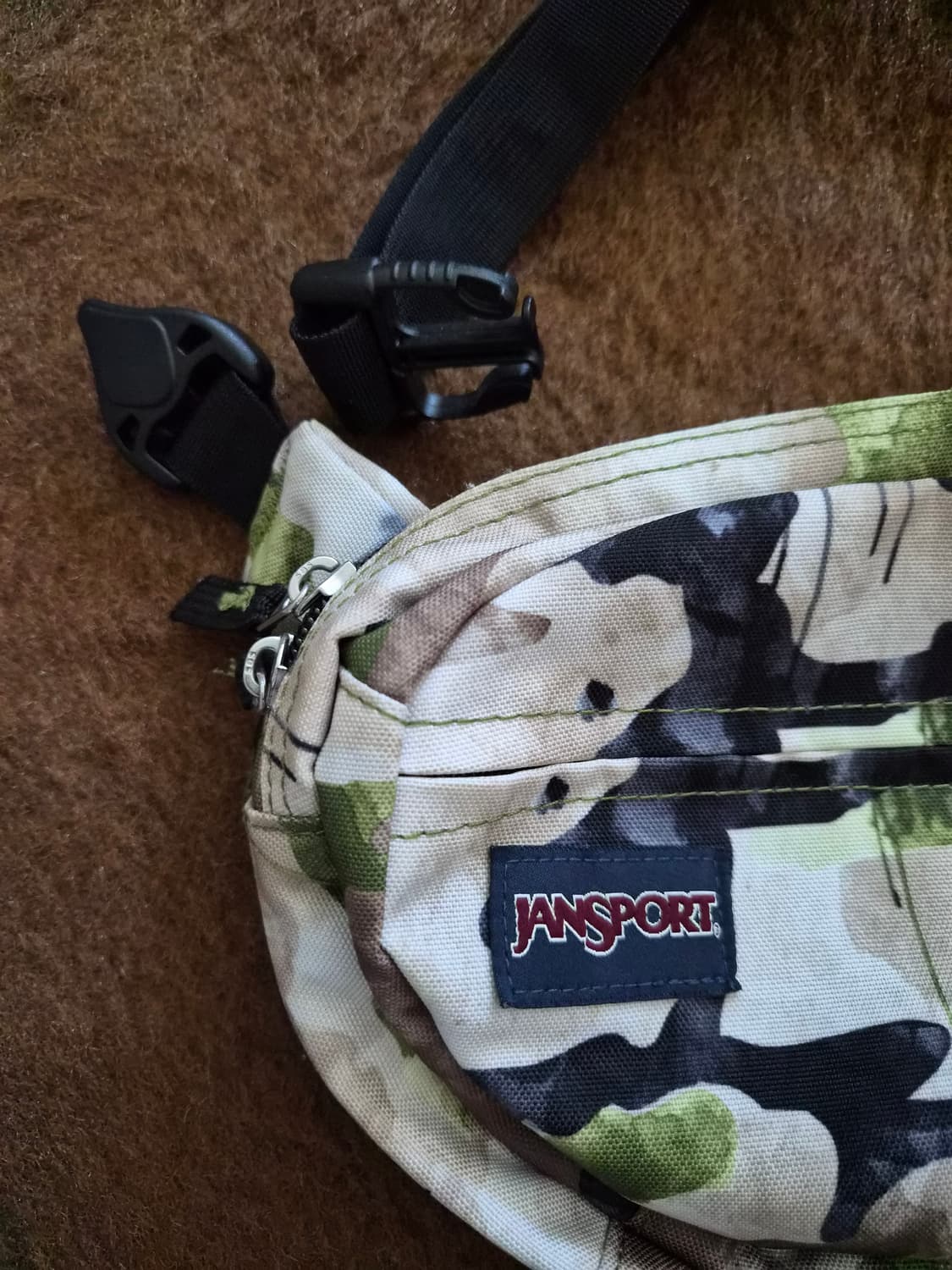 JANSPORT 남녀공용 라이트 카모 힙색 (23*16) 상품이미지6