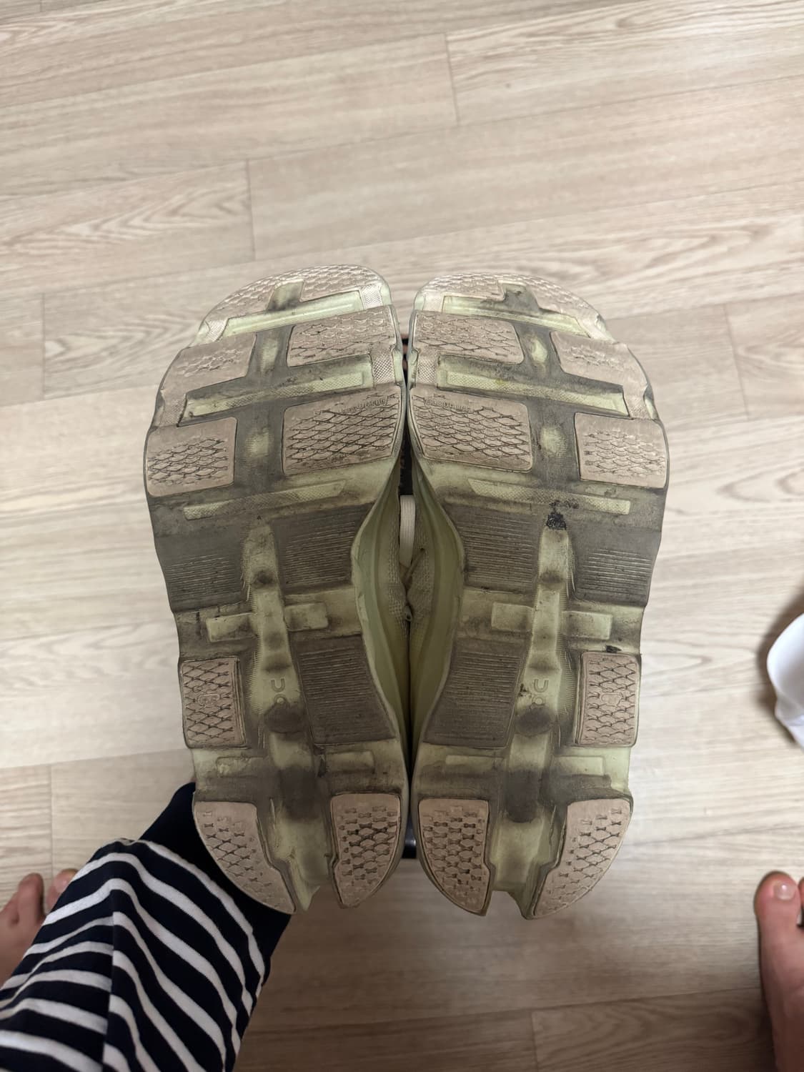 파프 온 러닝 클라우드 몬스터2 시들링 화이트 상품이미지7