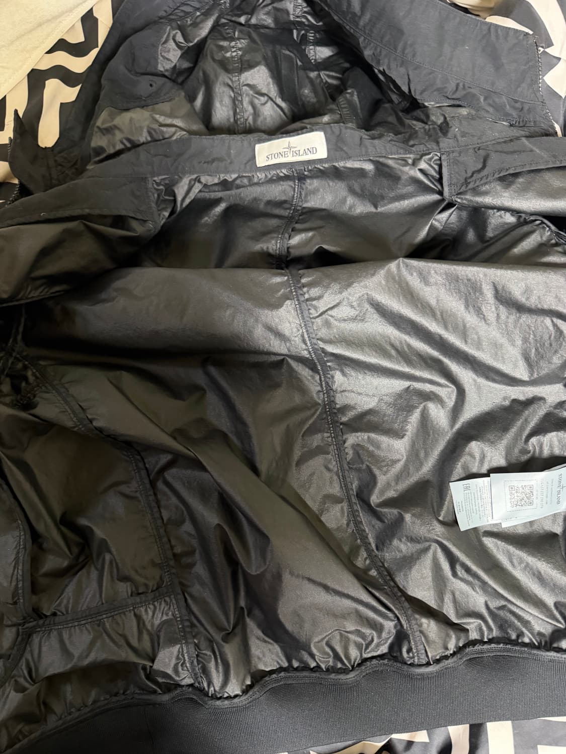 스톤아일랜드 나슬란 라이트 와트로 후드 자켓 m 상품이미지3