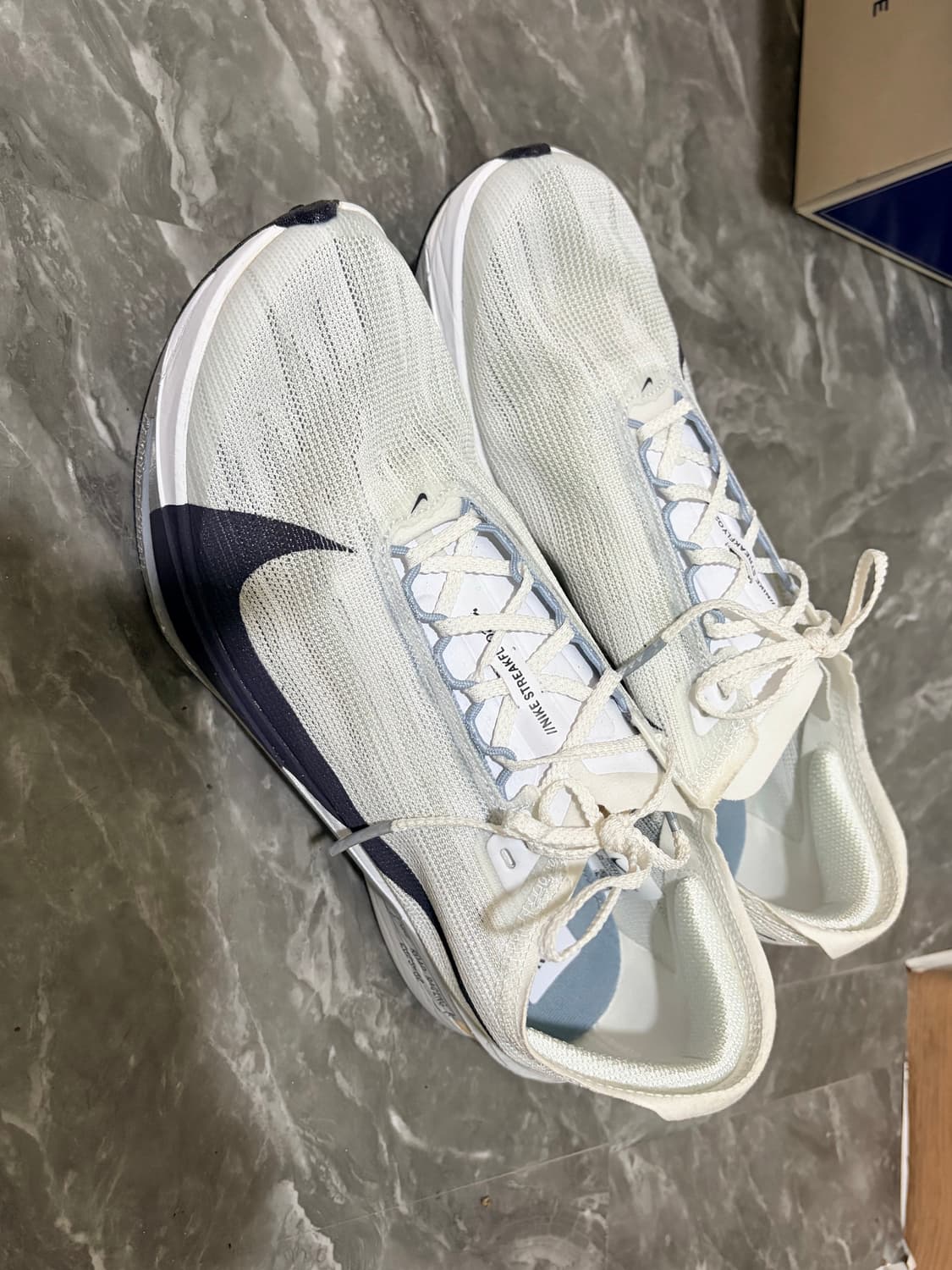 나이키 줌X 스트릭플라이2 270 화이트 옵시디언 상품이미지5