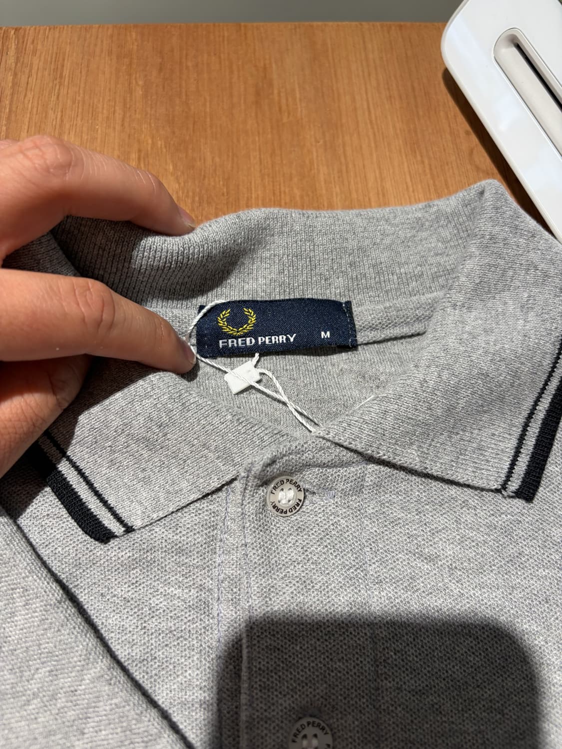 Fred perry 그레이 트윈 팁 라인 반팔 카라티 M 상품이미지4