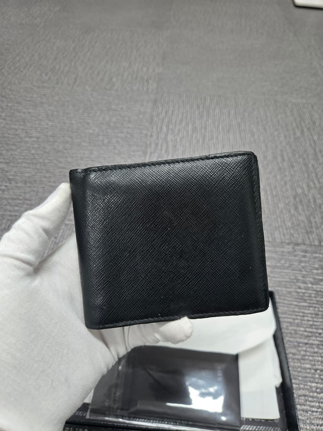 [특가][정품]프라다 사피아노 크로커다일 반지갑 상품이미지2