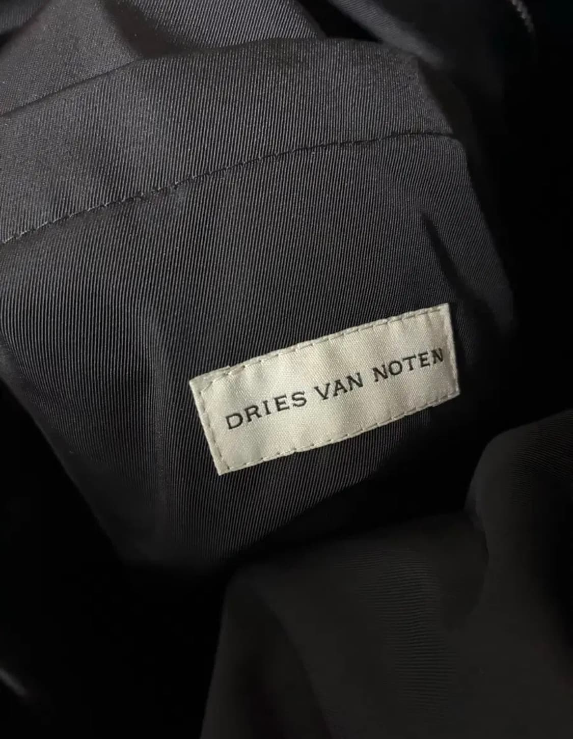 [OS] 드리스반노튼 AW19 런웨이 패디드백 상품이미지4