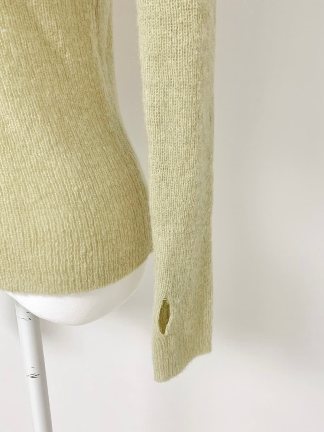 시크윈 브이넥 루즈핏 모헤어 여리 니트 상품이미지9