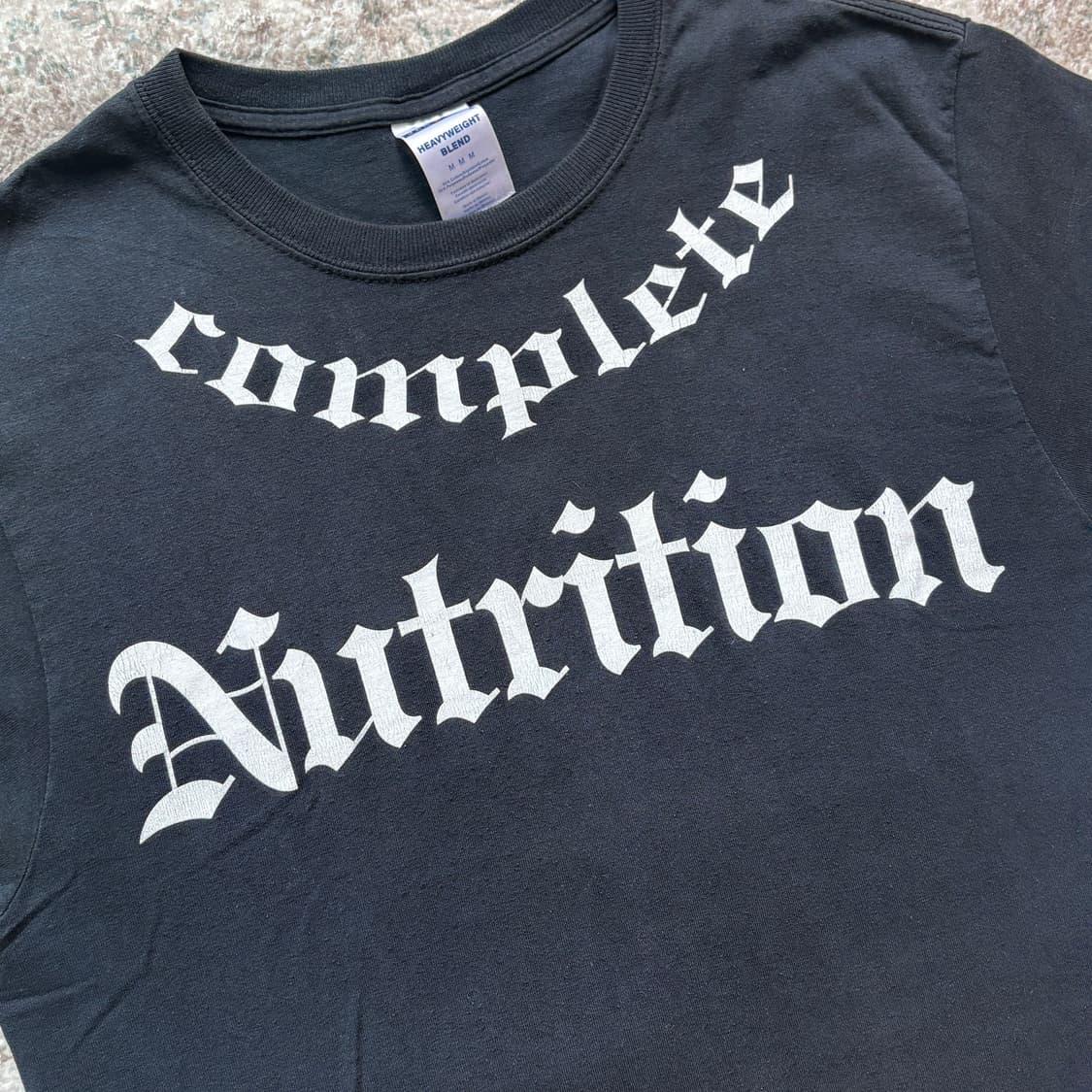 Complete Nutrition Old English Logo Tee  상품이미지2