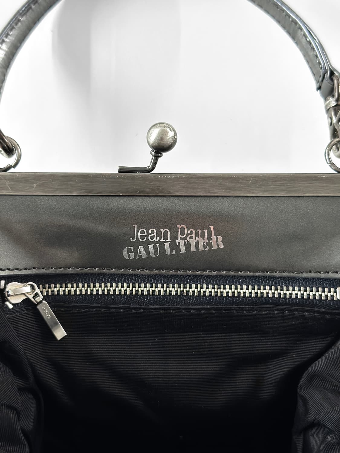 90~00s 장 폴 고르티에 로즈 엠보싱 프레임 백 상품이미지7