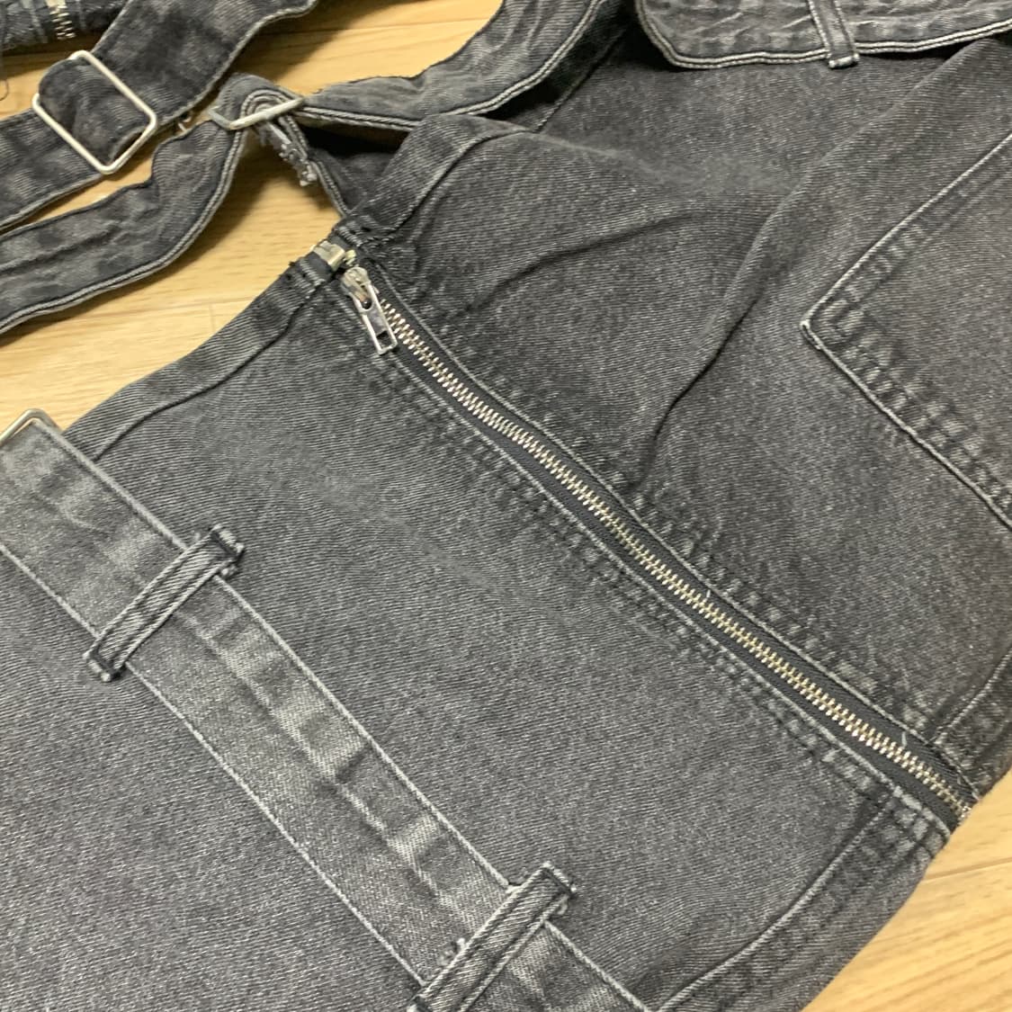 L-31)Additive 무릎절개 벨티드 흑청 카고팬츠 상품이미지4