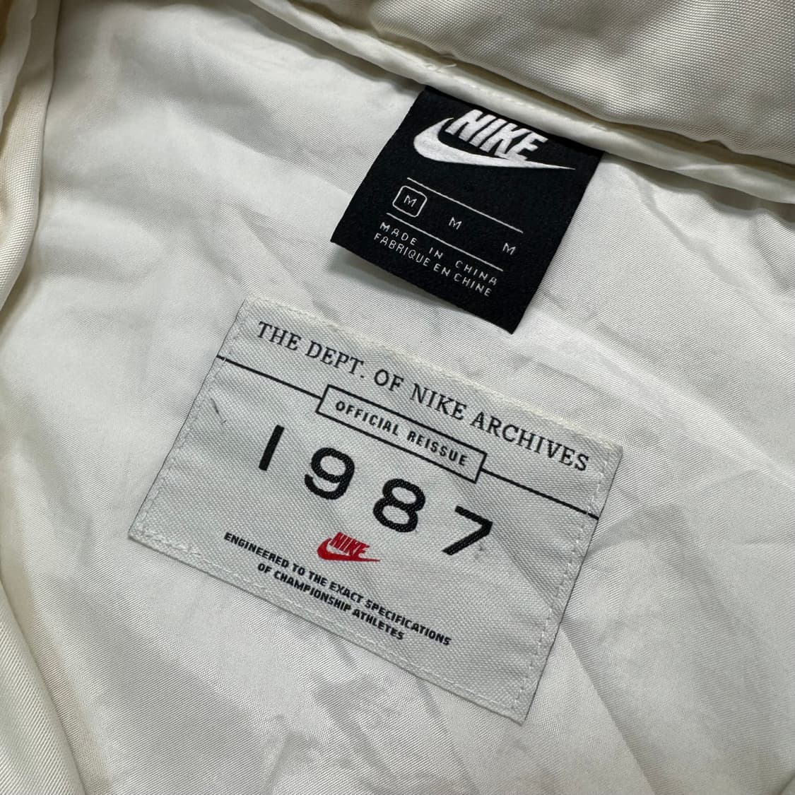 Name : 나이키 리이슈 왈리와우 우븐 아노락 바람막이 :)  상품이미지5