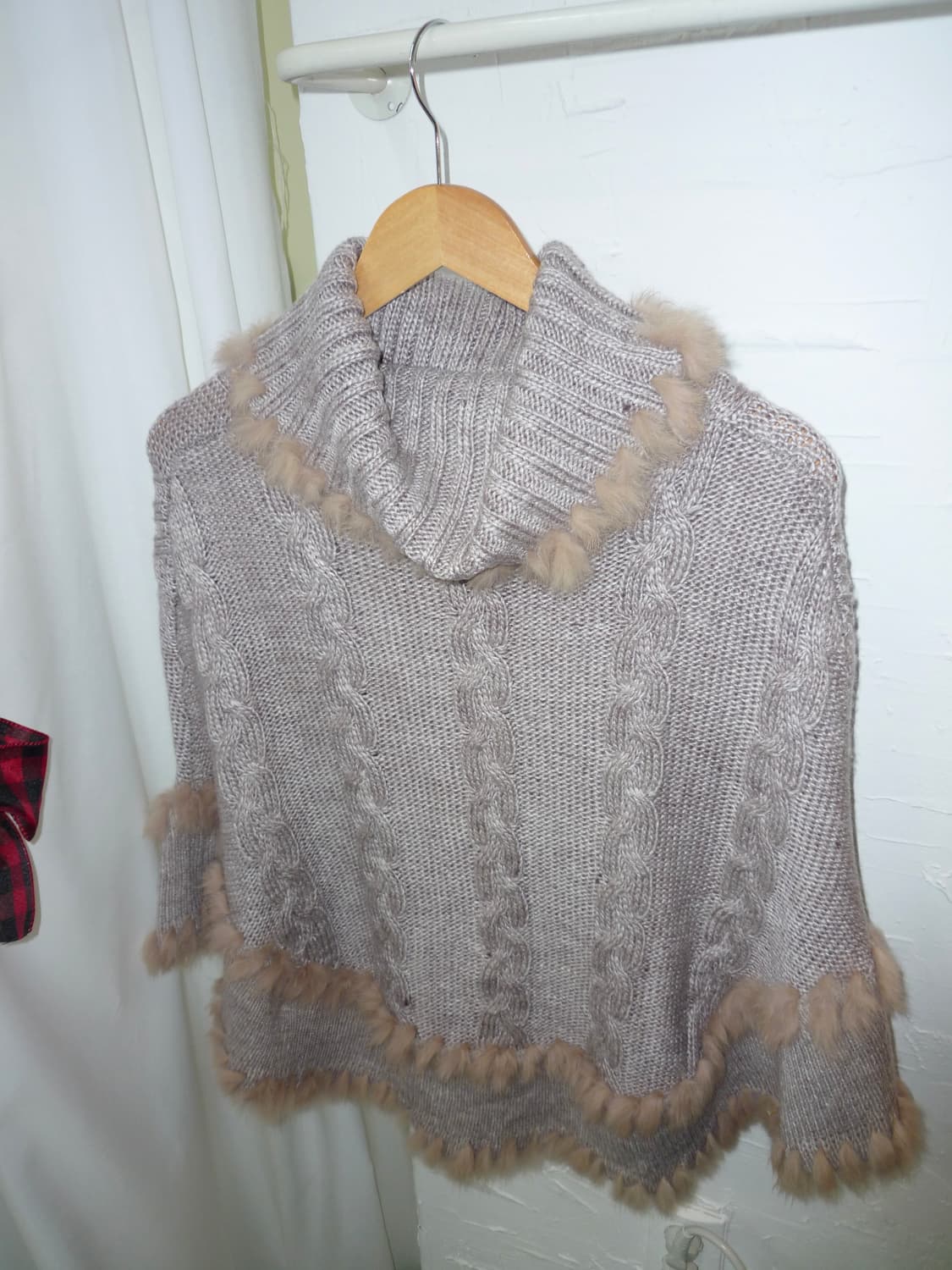 whisper fur cape 상품이미지4