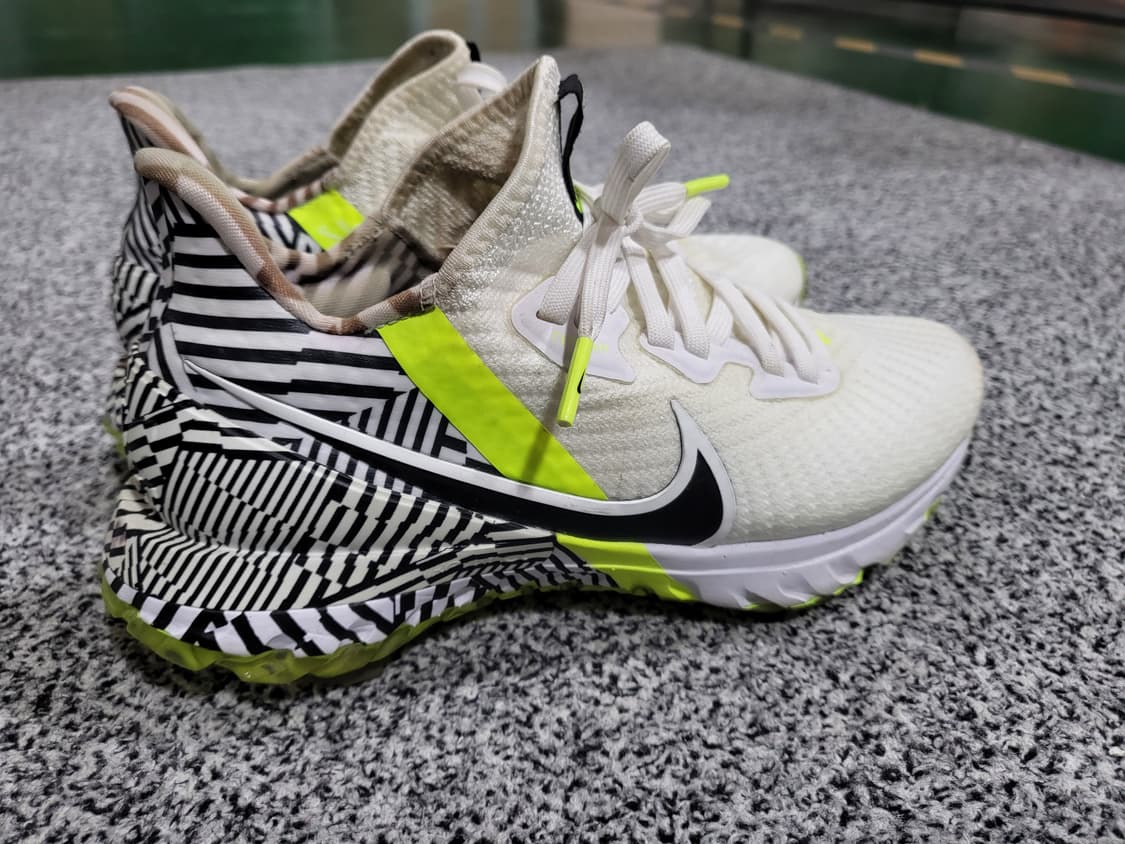 나이키 에어 줌 인피니티 투어 NRG 한정판 볼트 골프화  상품이미지1