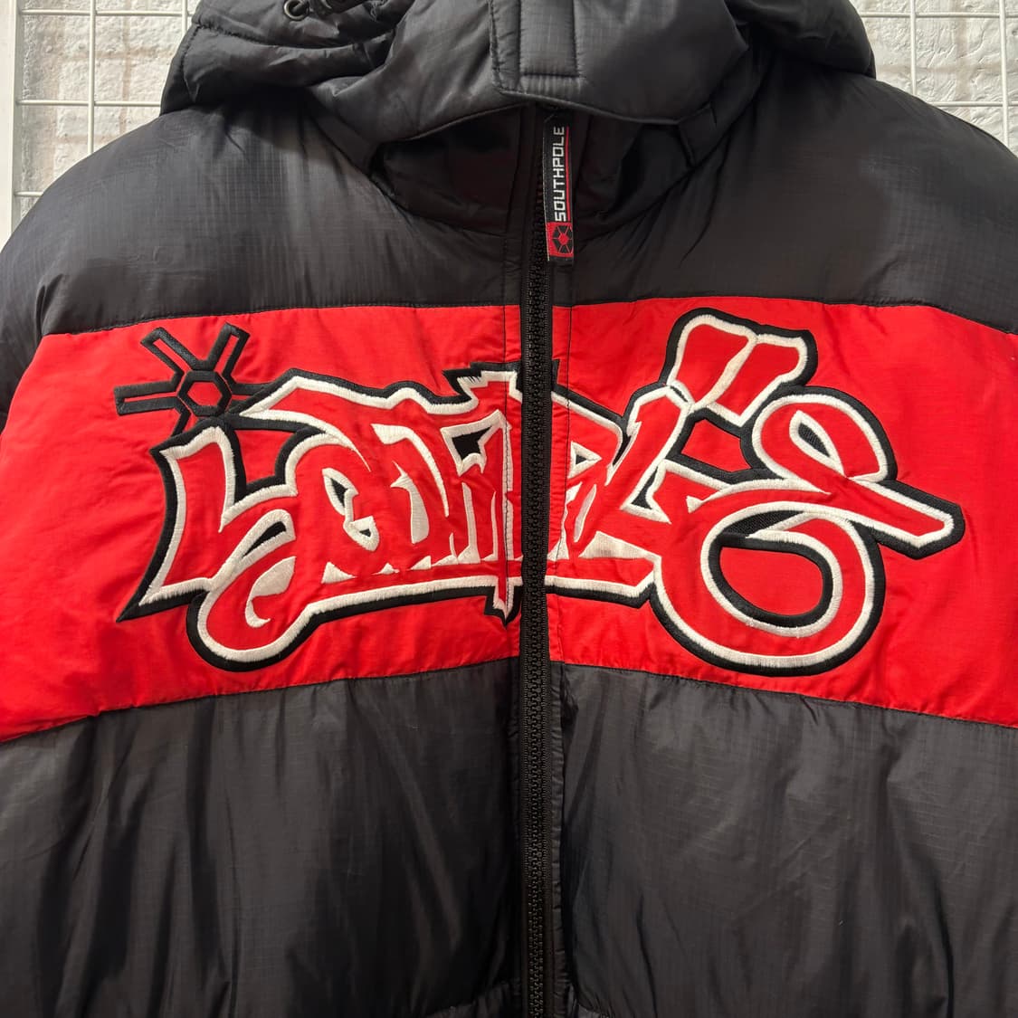 90s 사우스폴 올드스쿨 힙합 그래픽 블랙 패딩 자켓 XL 상품이미지5