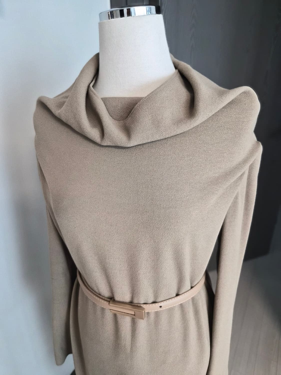 르베이지(LEBEIGE) 모 혼방 고급 니트 원피스 상품이미지3