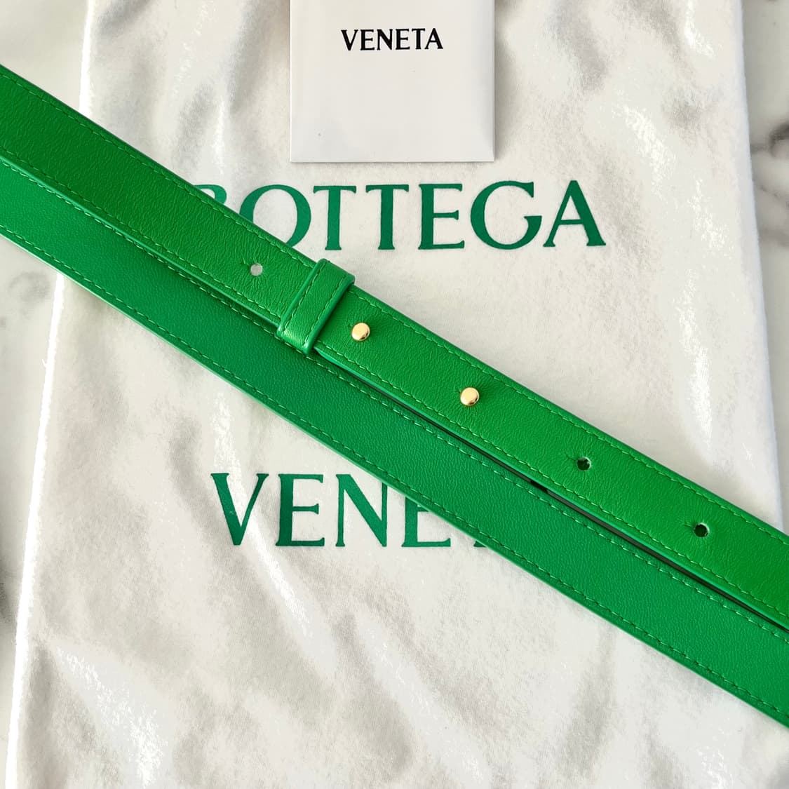 [S급/정품] 보테가베네타 미니 카세트백 레더 그린 크로스백 가방 상품이미지9