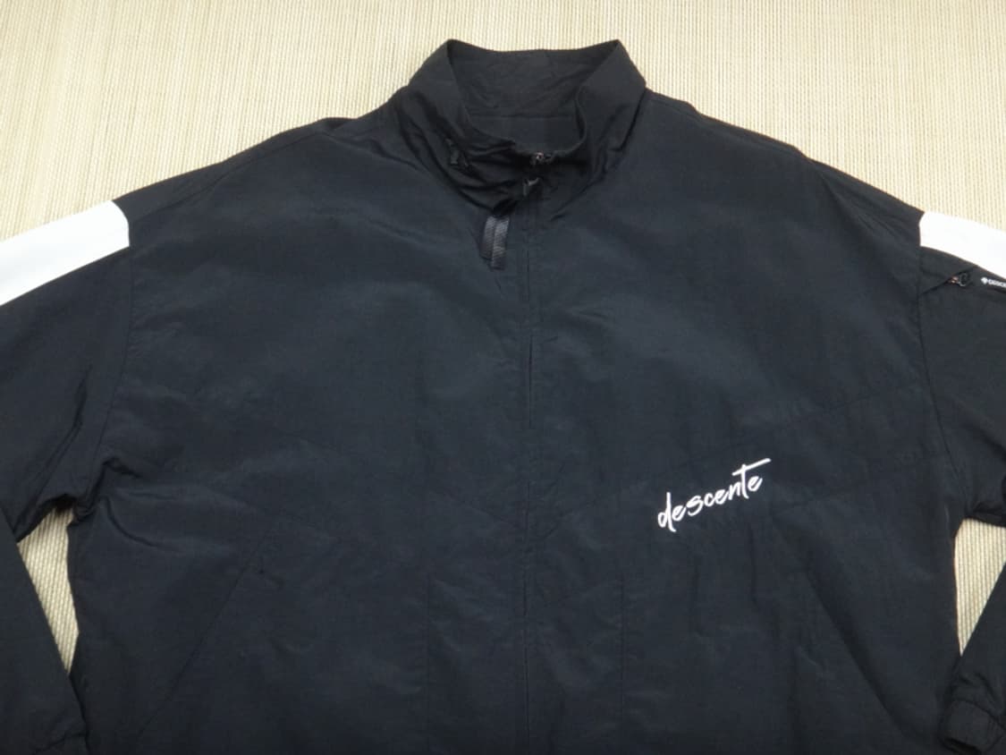 (105) 데상트 남성 3X3 뉴트럴 블랙 웜업 자켓 상품이미지4