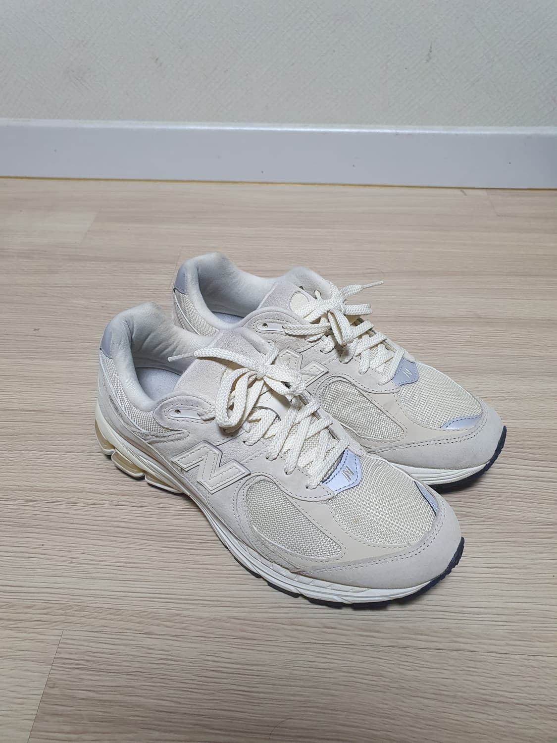 뉴발란스 2002R 베이지 운동화 275 상품이미지2