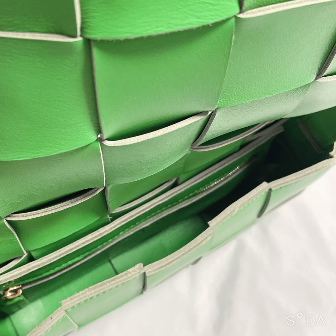 보테가베네타 카세트백 그린 상품이미지10