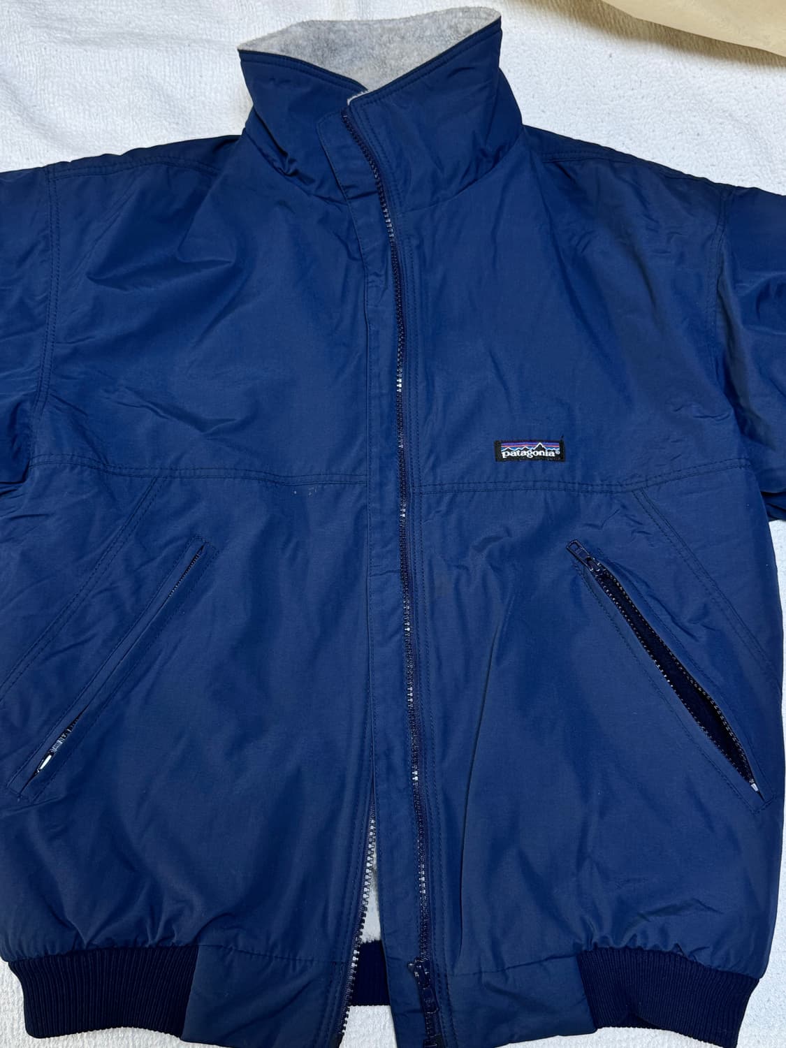 Patagonia 파타고니아 쉘드 신칠라 봄버 자켓 (navy) 상품이미지3