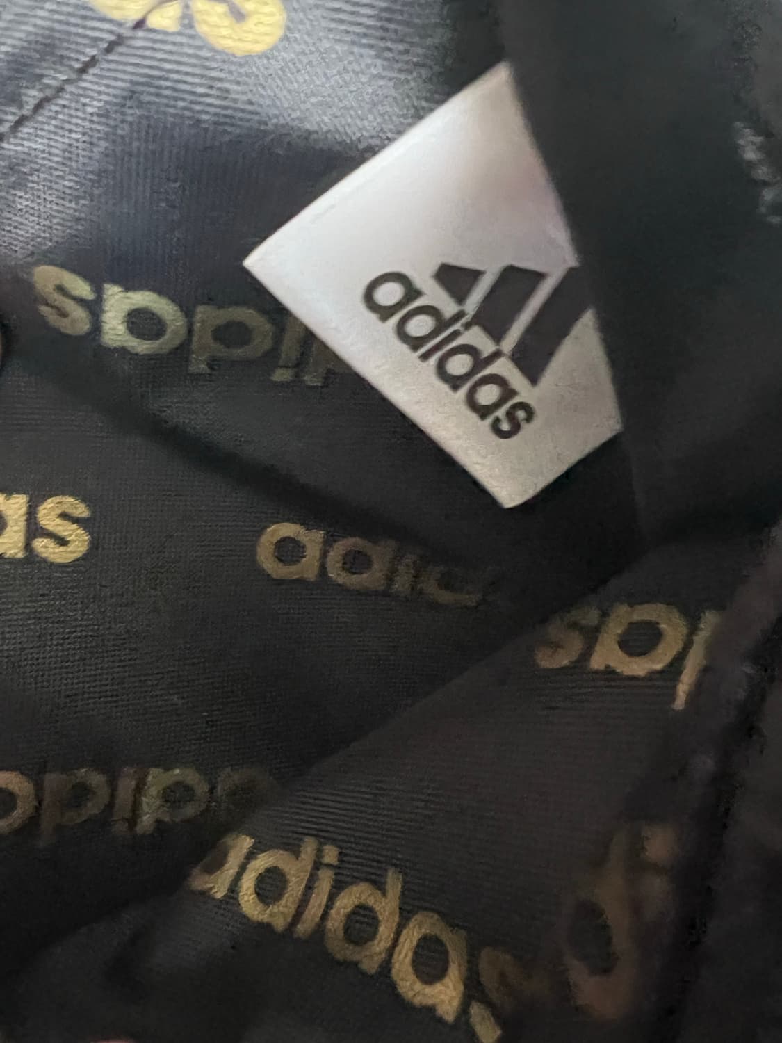 아디다스 올드스쿨 y2k 빈티지 블랙 골드 pvc 크로스백 숄더백 상품이미지3