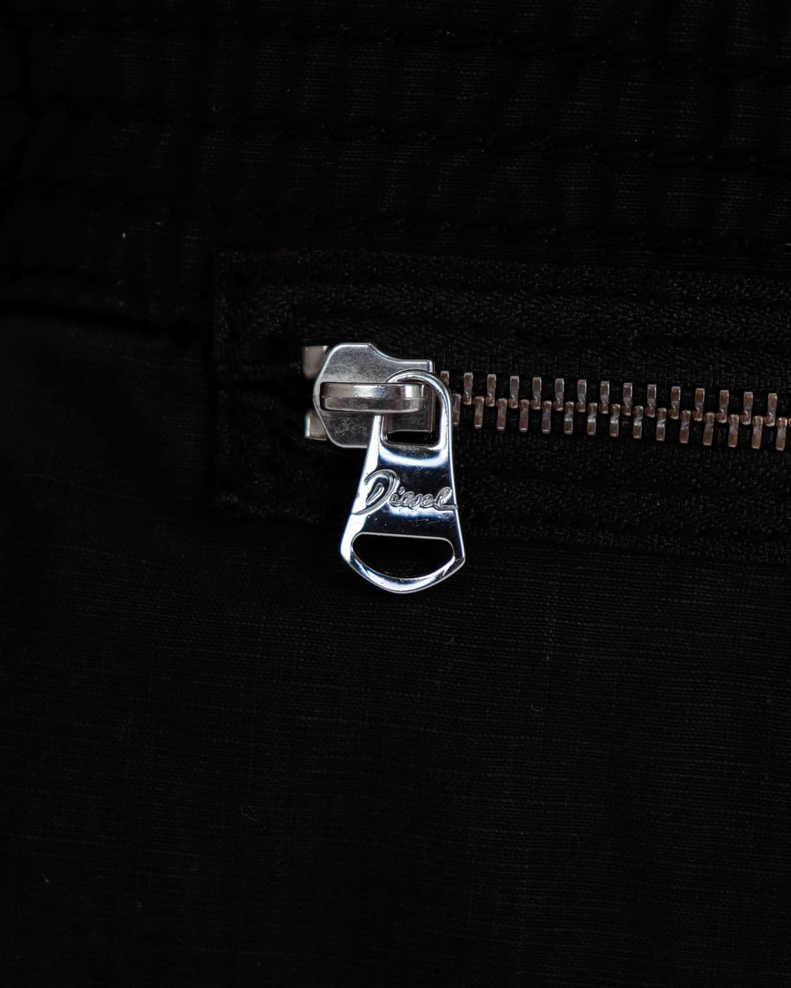 [DIESEL] 플라워 패턴 라이닝 블랙 코튼 숄더백 상품이미지3