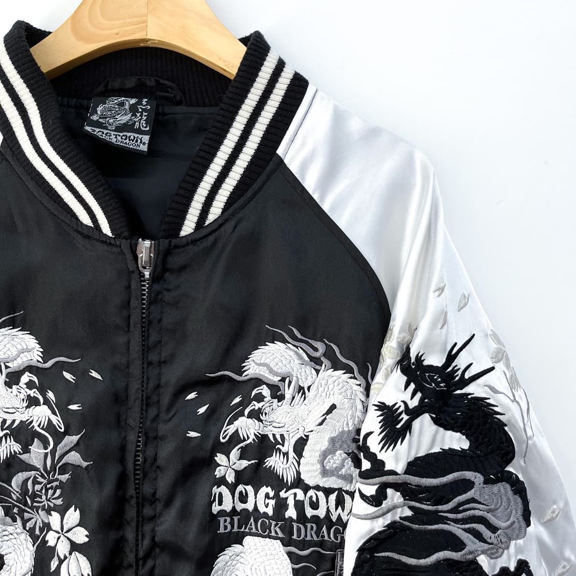 독 타운 90s 블랙 드래곤 수베니어 사틴 스카쟌 상품이미지4