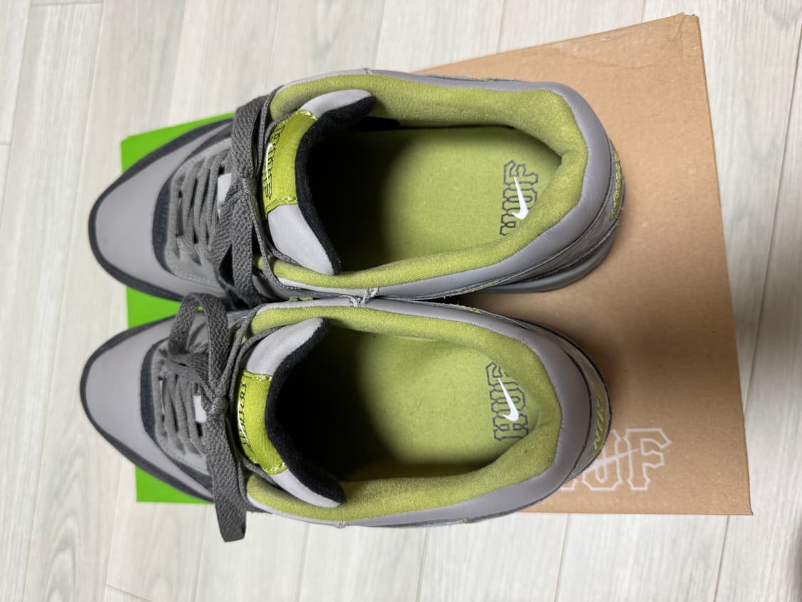 나이키 허프 에어맥스1 270 상품이미지2