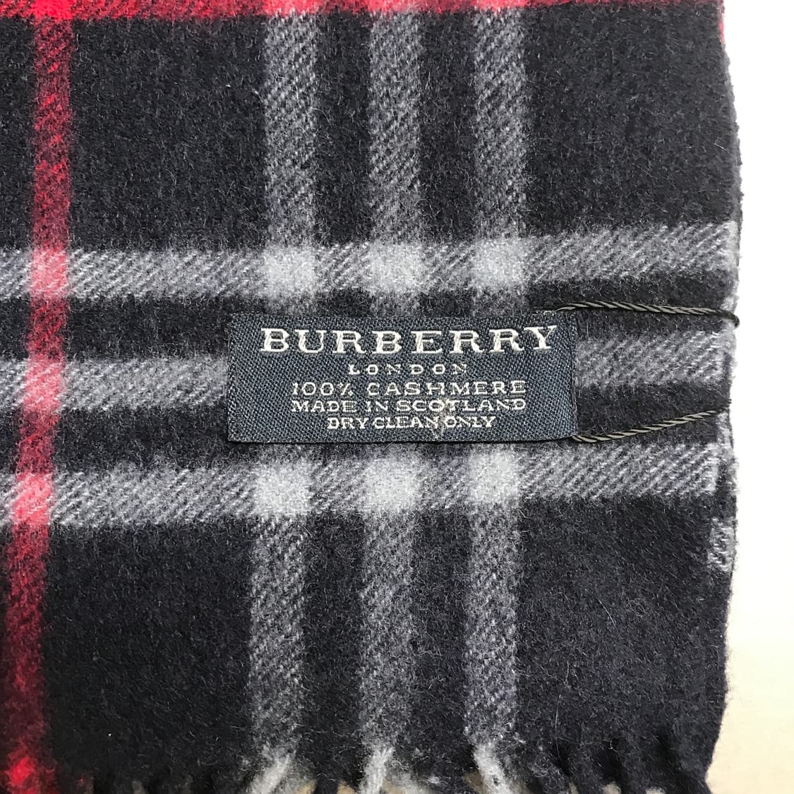버버리 정품 캐시미어 머플러 네이비 상품이미지4