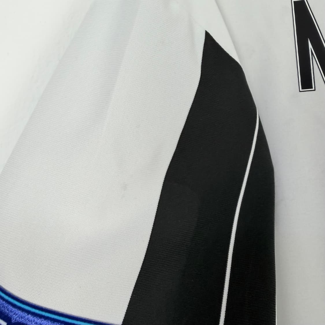 16-17 유벤투스 홈 마르키시오 유니폼 상품이미지9