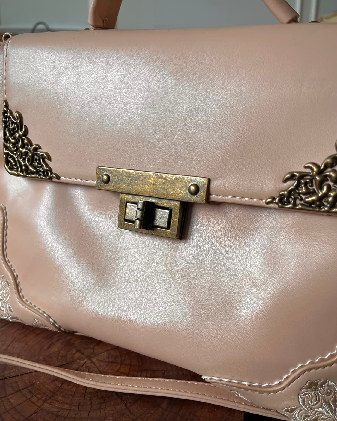 axes femme Antique Metal Trim Crossbag 상품이미지5