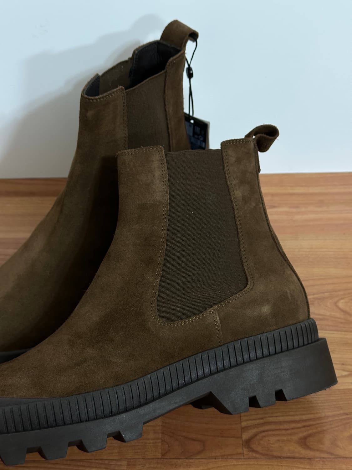 [1회착용] 마시모두띠 스웨이드 소가죽 첼시부츠 다크브라운 EU44 상품이미지2