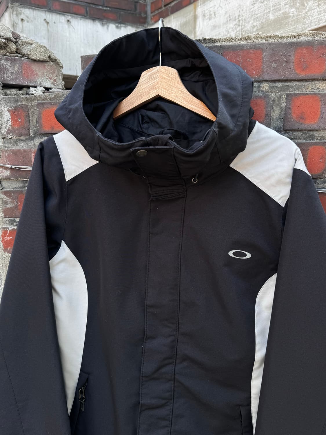 오클리 테크니컬 윈드브레이커 후드자켓 상품이미지2